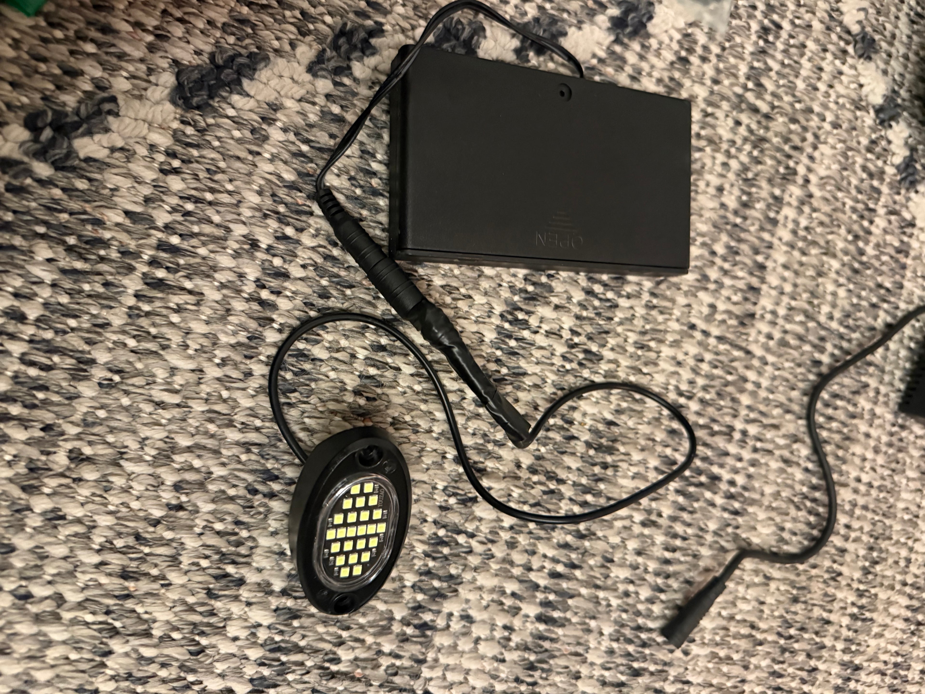 Universal rock light