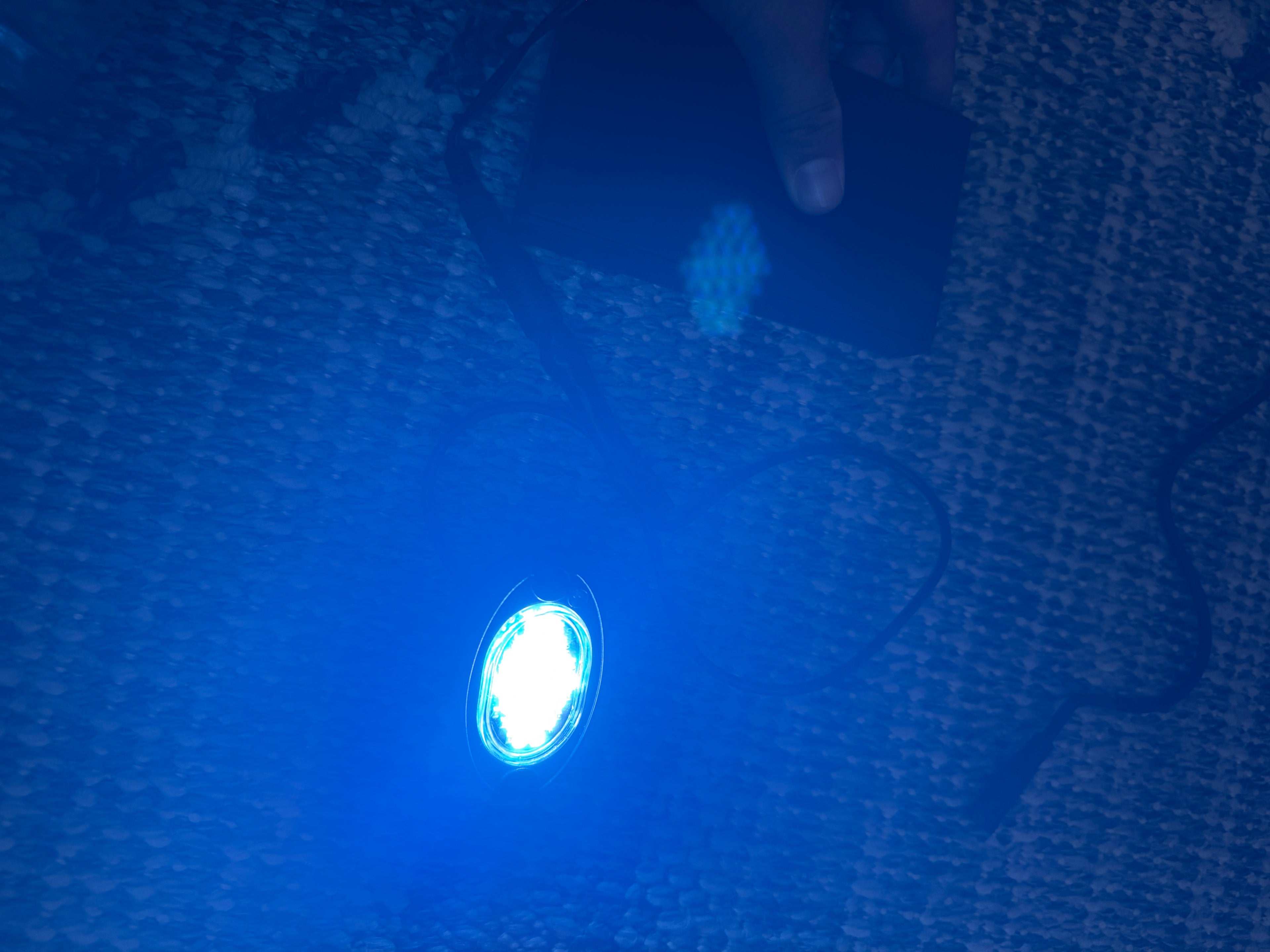 Universal rock light