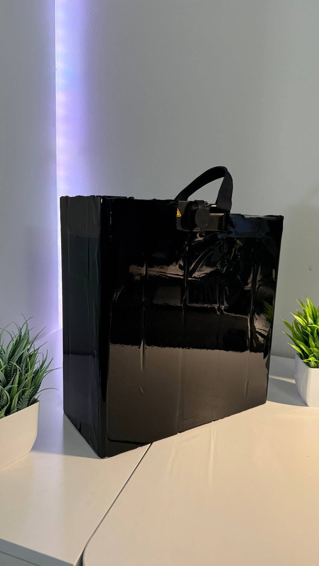 Altis Invisible Battery Wrap
