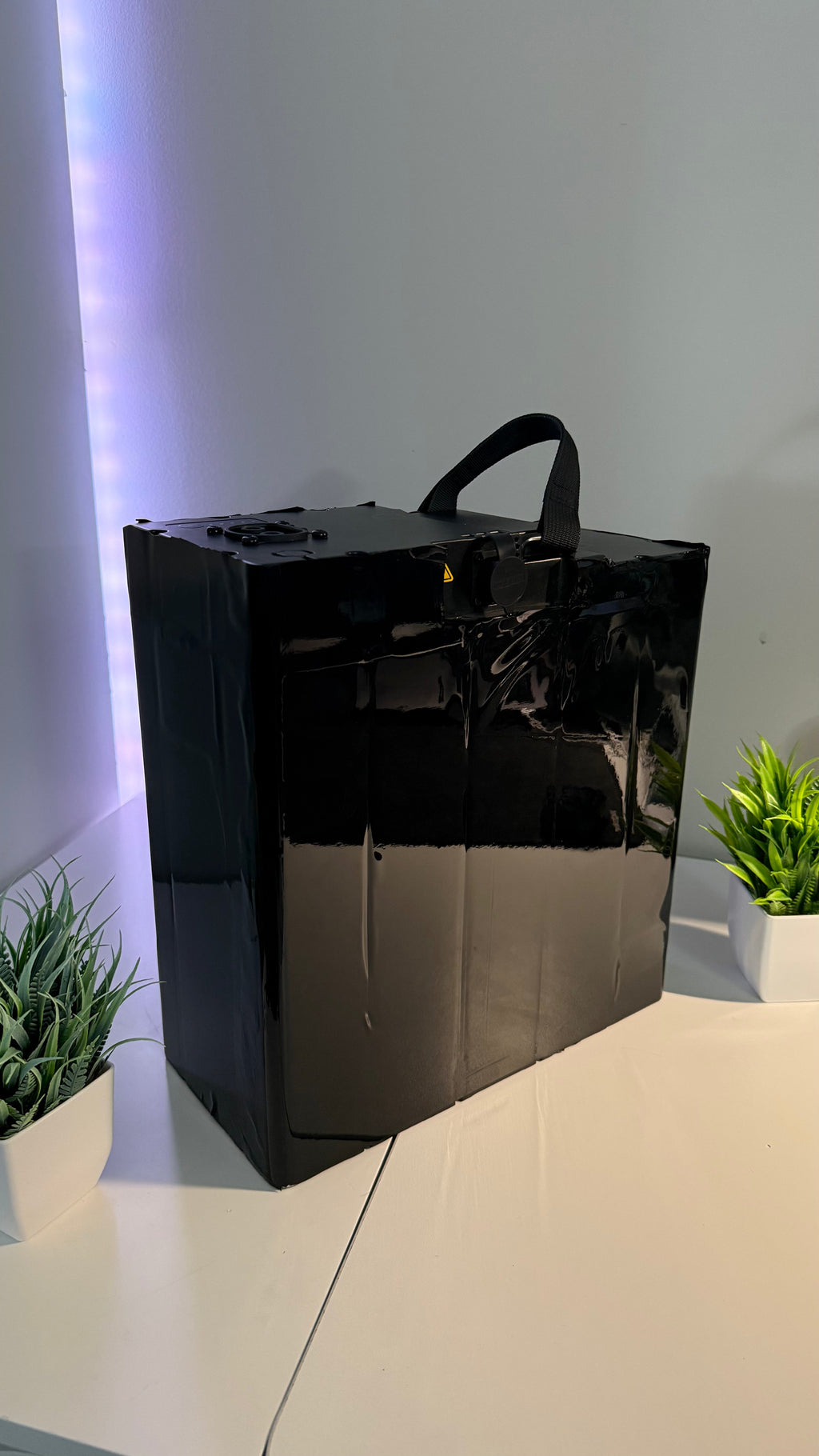 Altis Invisible Battery Wrap